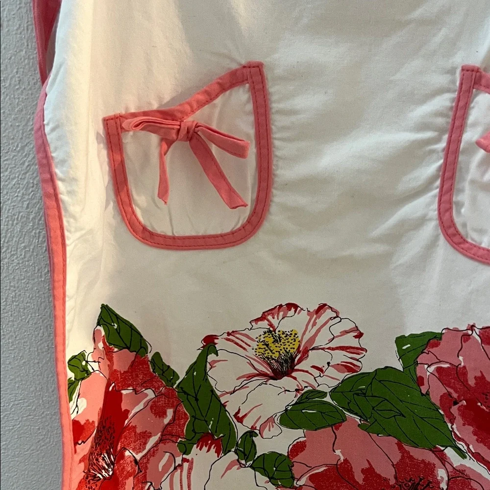 VERA Neumann Floral Apron with Pink Trim Cotton